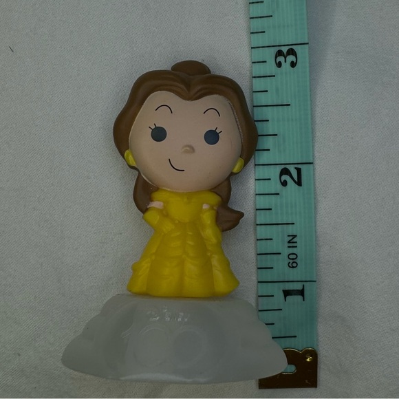 Disney Collectible 100th Anniversary Celebration Belle (Beauty And The Beast) - Picture 3 of 4
